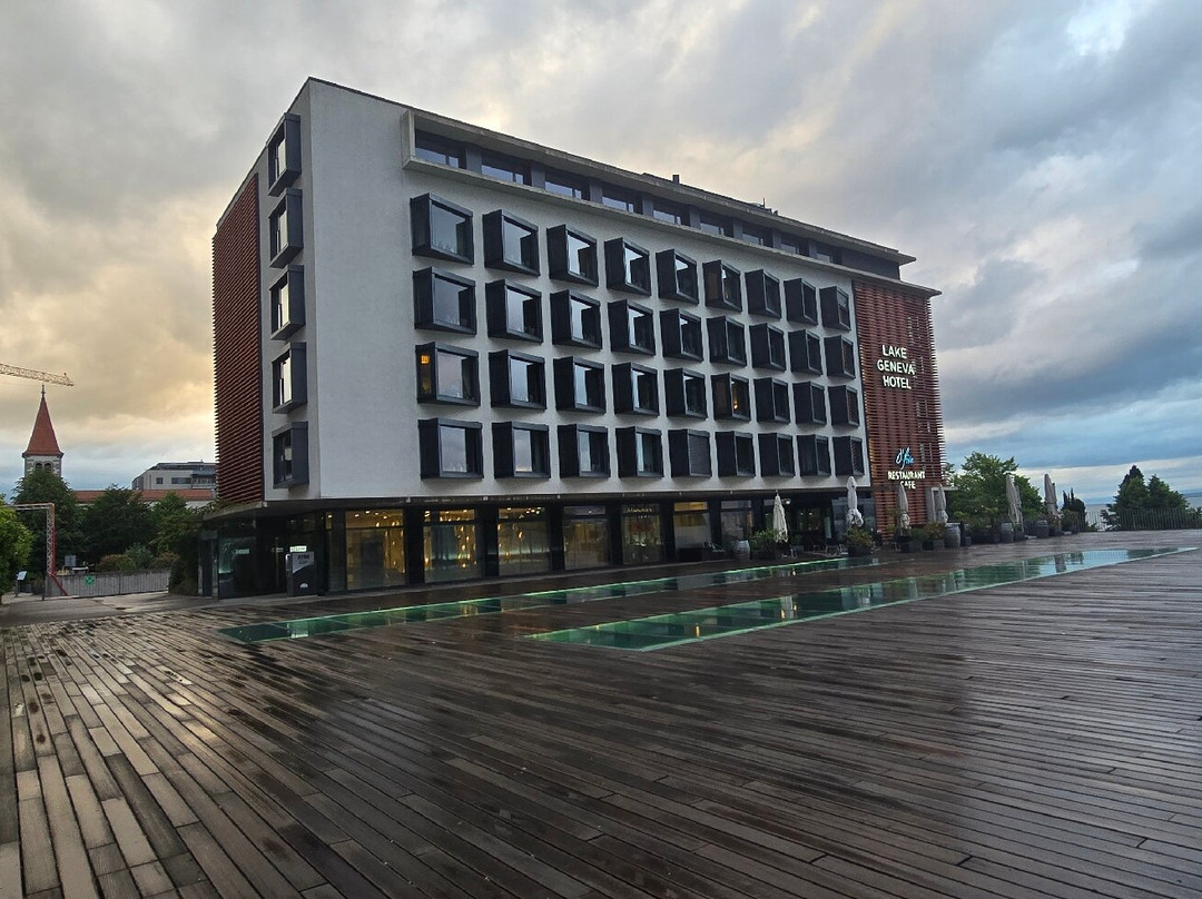 Lake Geneva Hotel主图