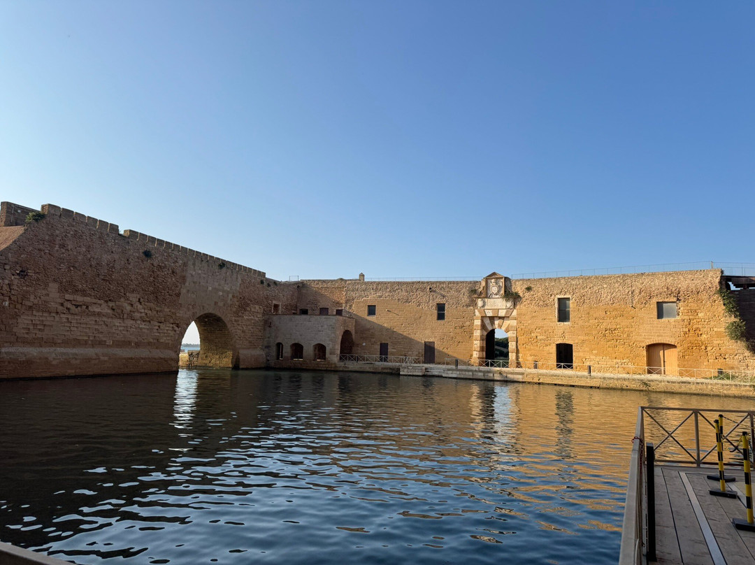 Castello Aragonese-布林迪西必去景点