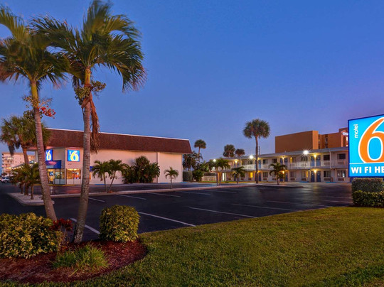 Motel 6 Cocoa Beach