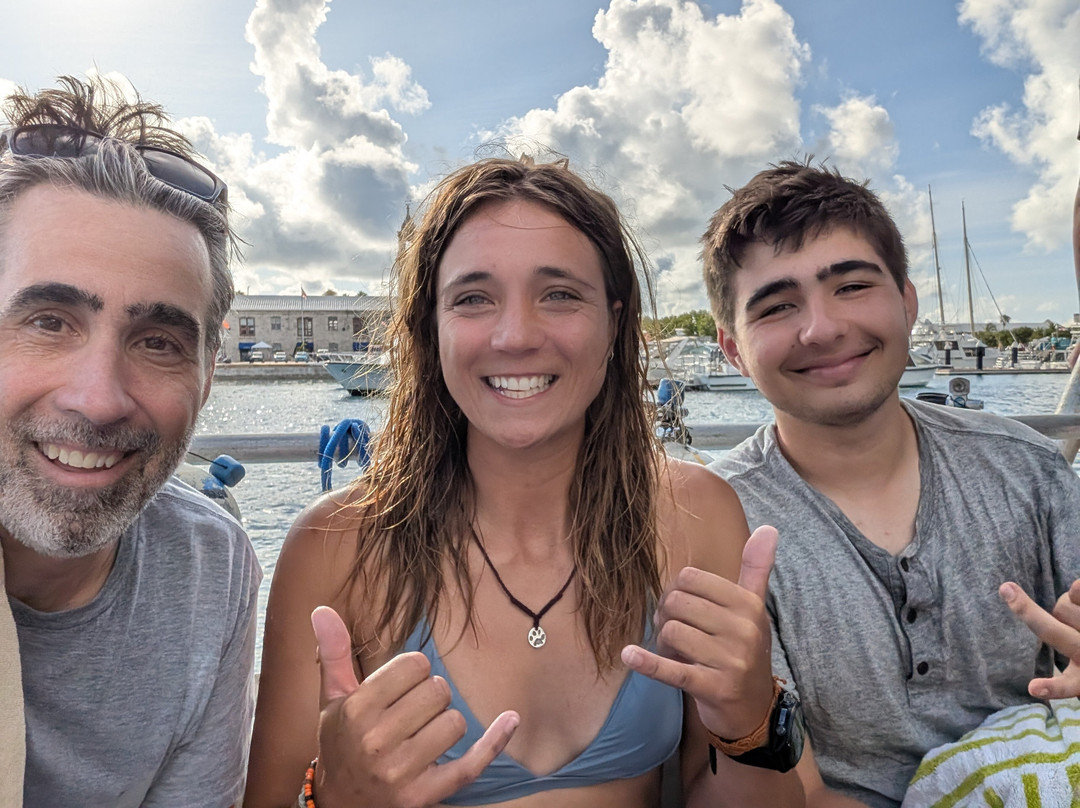 Blue Water Divers & Watersports-Sandys Parish必去景点