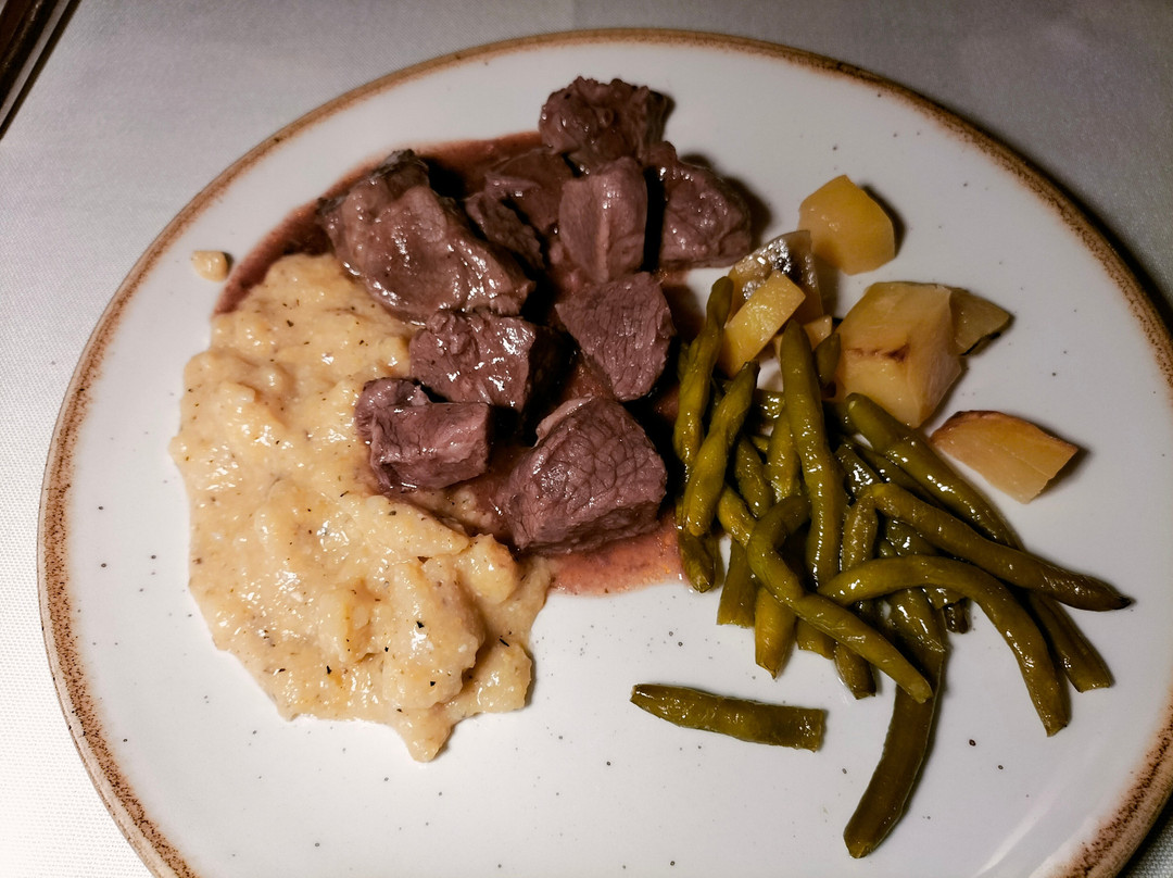 卡斯特酒店主图