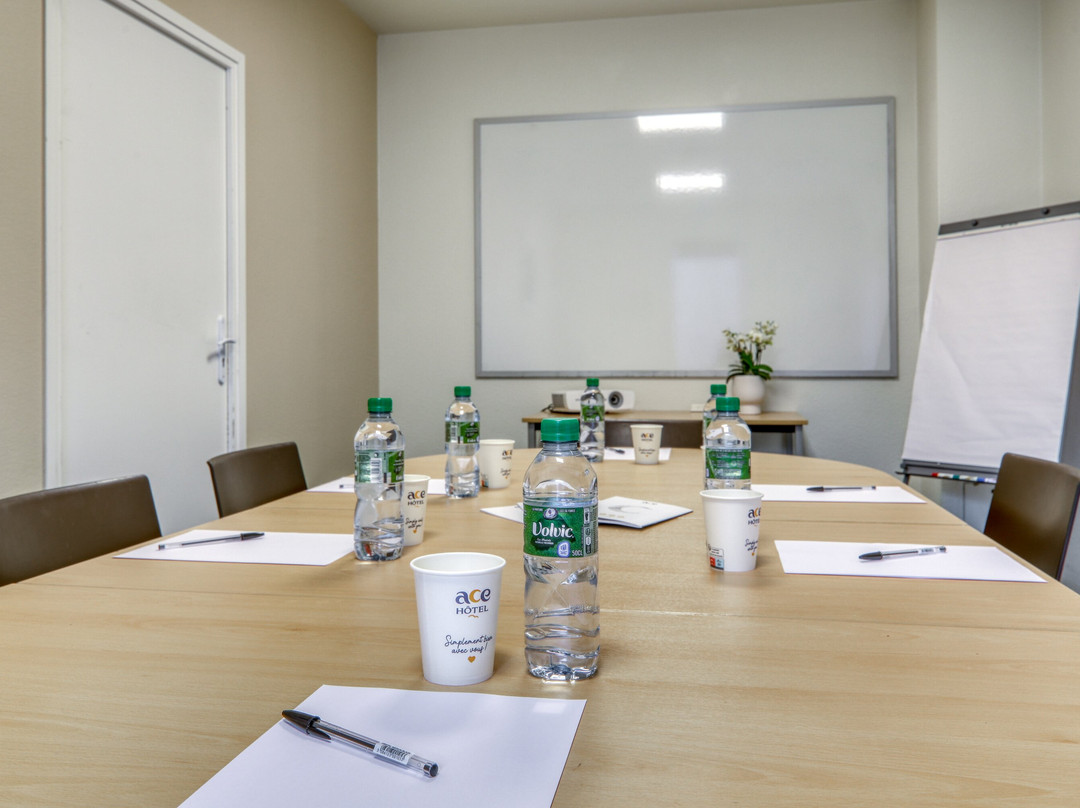 Ace Hotel Clermont-Ferrand La Pardieu主图