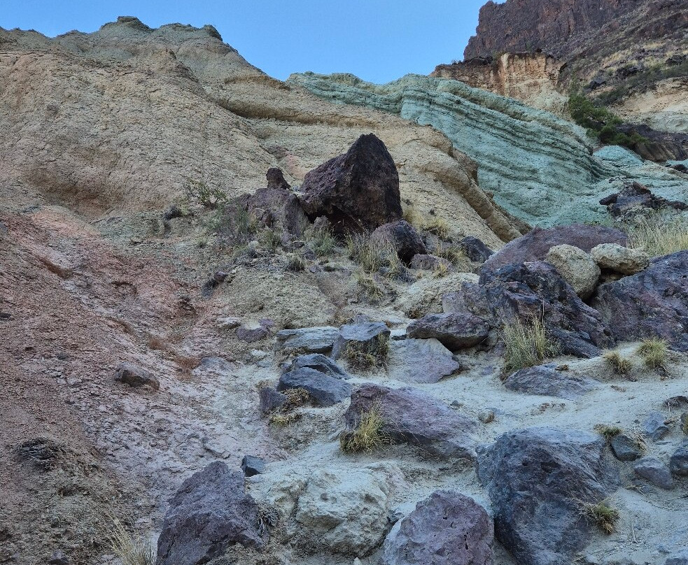 Los Azulejos de Veneguera-莫干山必去景点