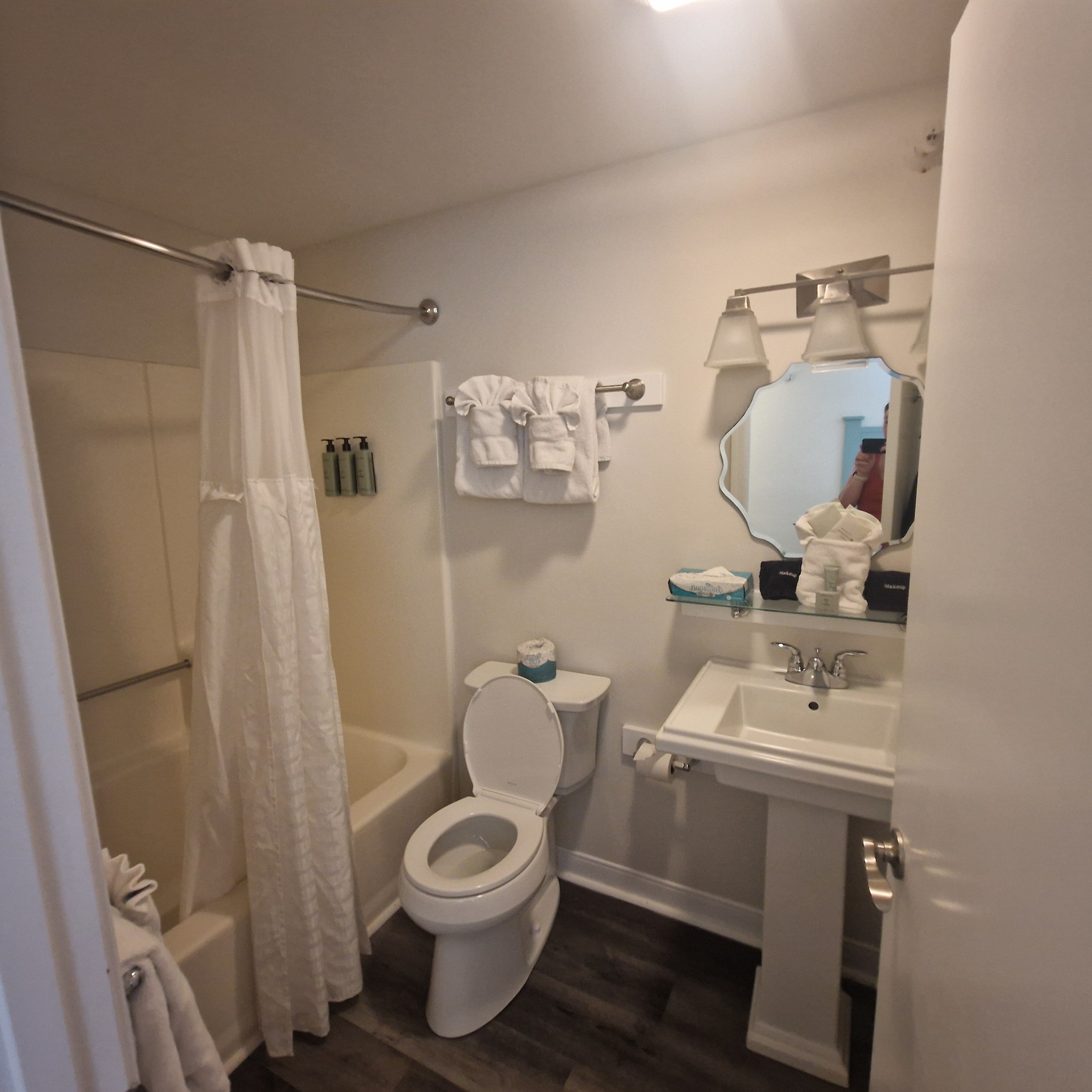 The Colonial Inn-浴室