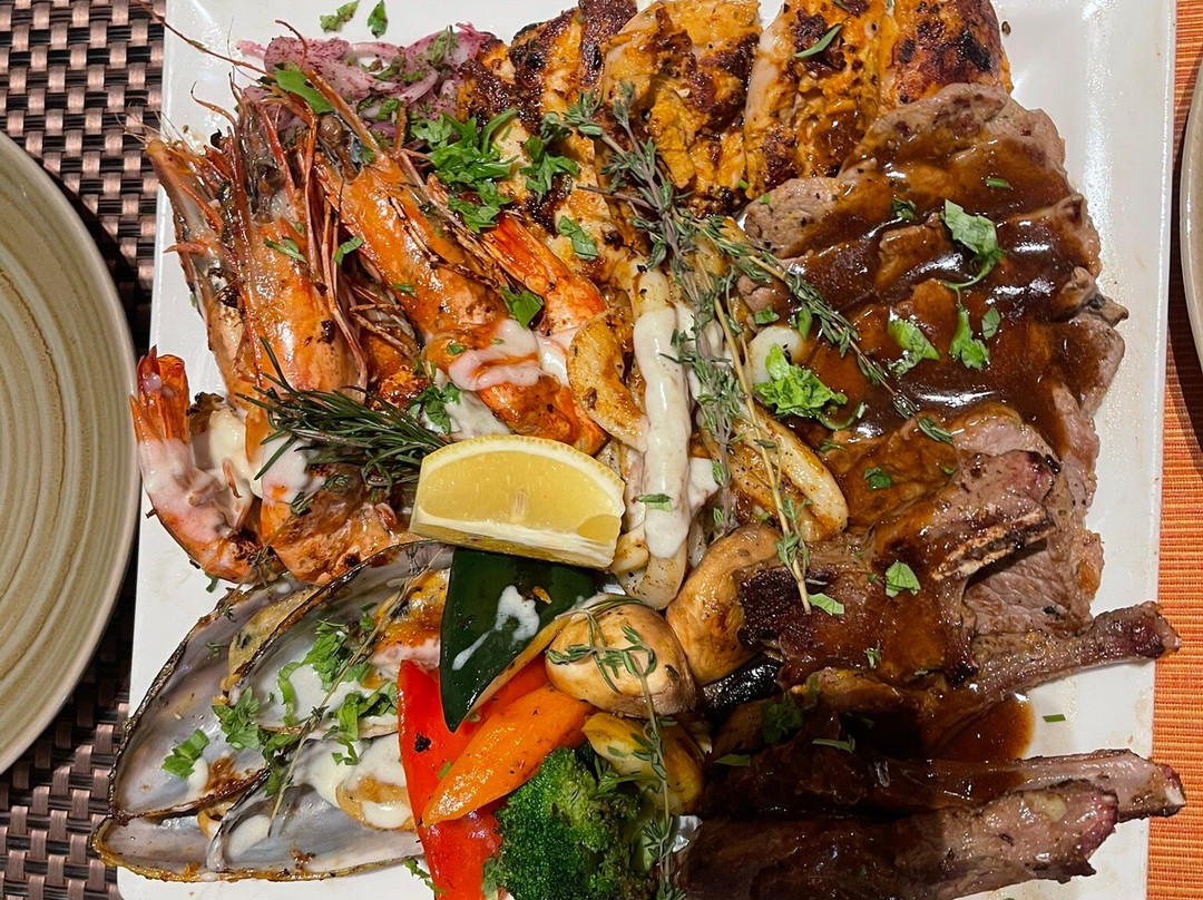 Bab Al Nojoum Bateen Liwa主图