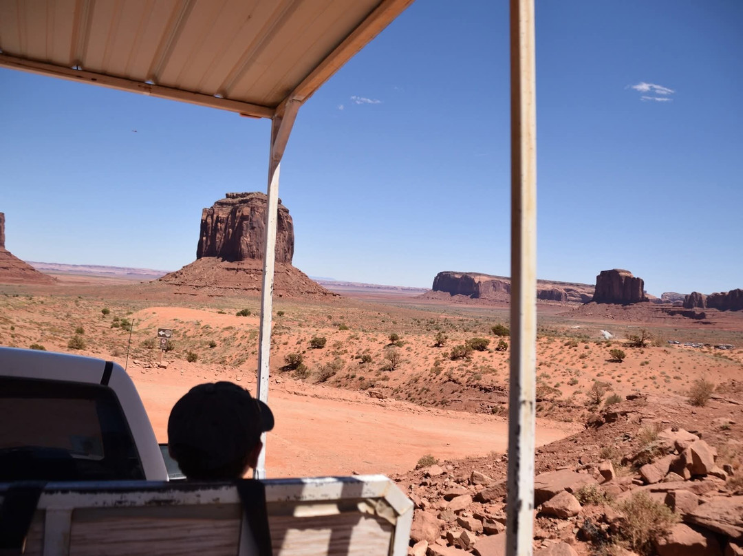 Navajo Jeep Tours-纪念碑公园必去景点