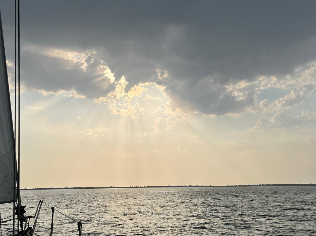 Yakapartir-拉罗谢尔必去景点