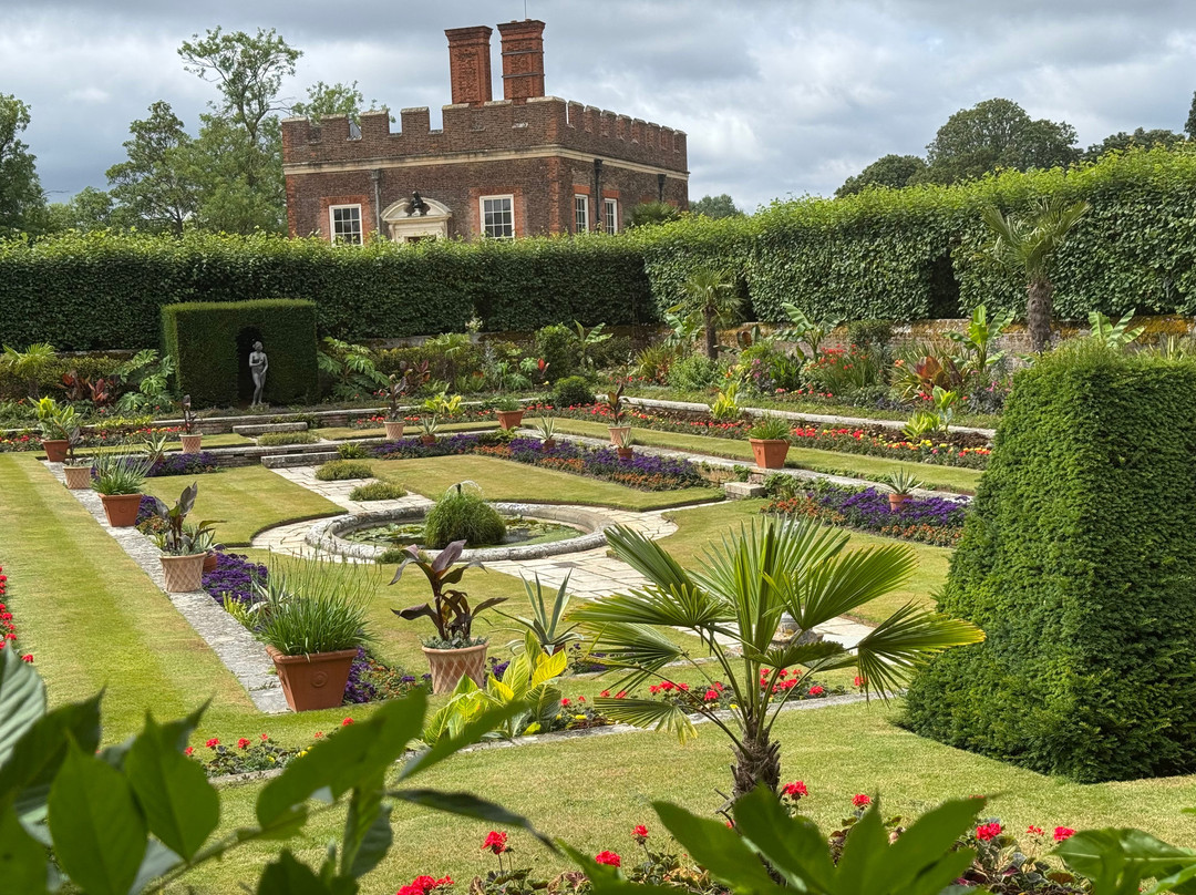 Hampton Court Park-East Molesey必去景点