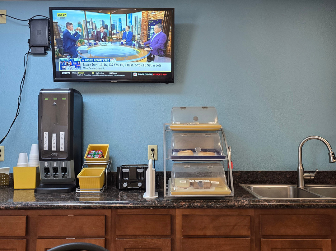 Days Inn by Wyndham West Branch Iowa City Area主图