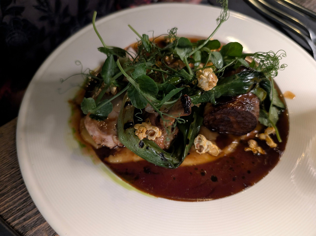 The George Hotel主图