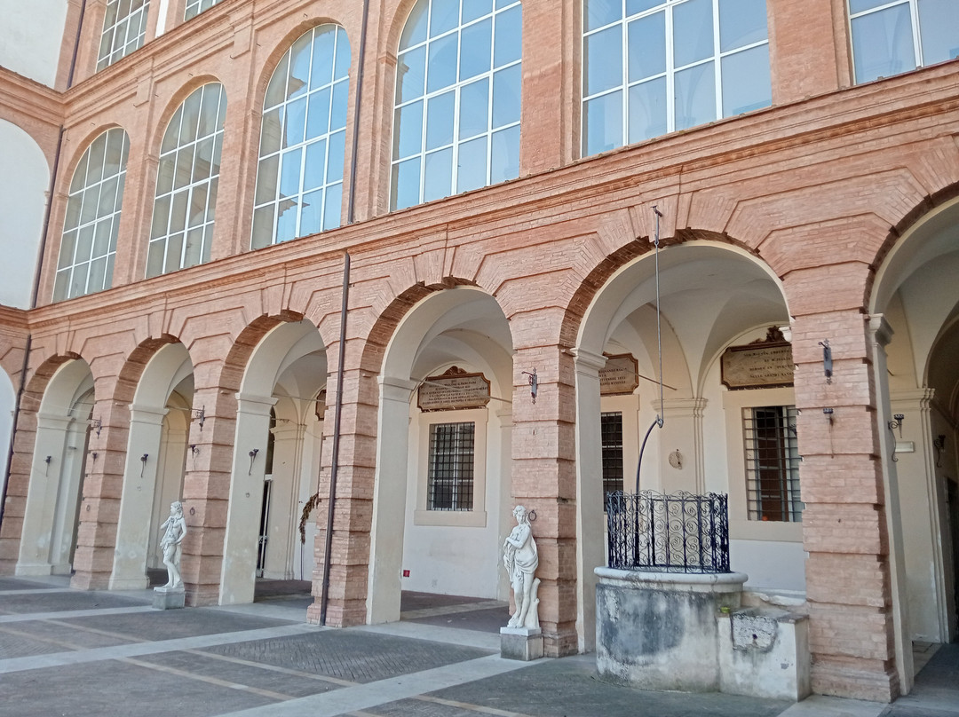 Palazzo Brunetti Candiotti-福利尼奥必去景点