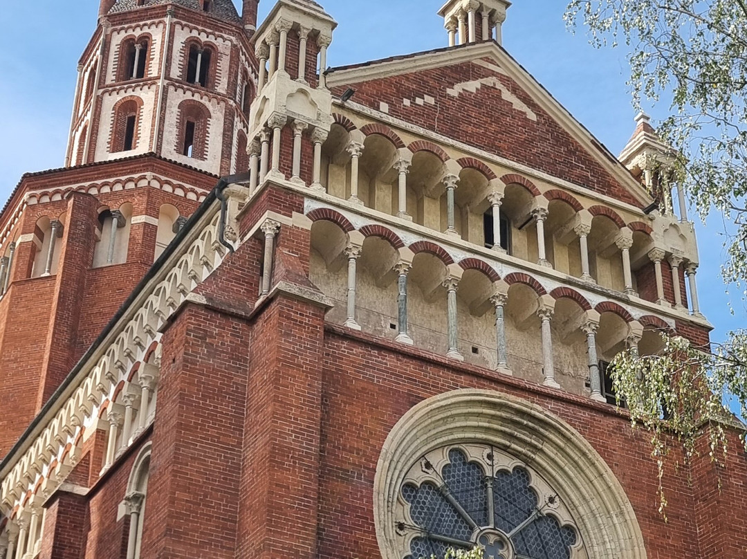 Basilica di Sant'Andrea-韦尔切利必去景点