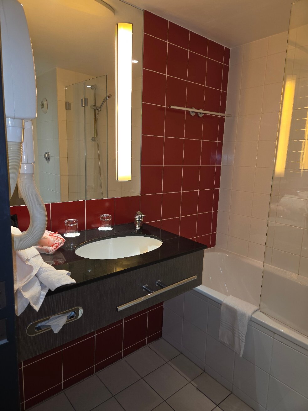 诺富特鲁瓦西戴高乐会议与疗养酒店-官方