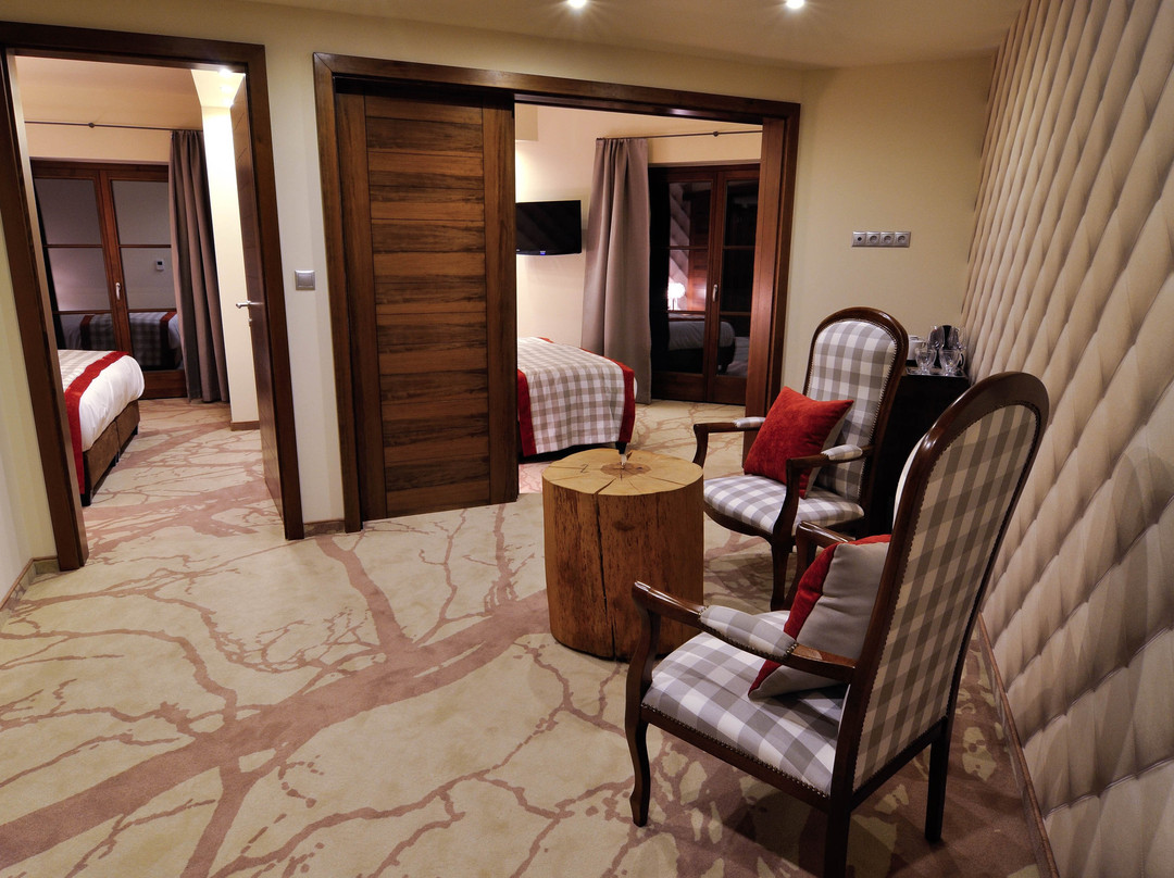 Hotel Cascade Resort & Spa主图