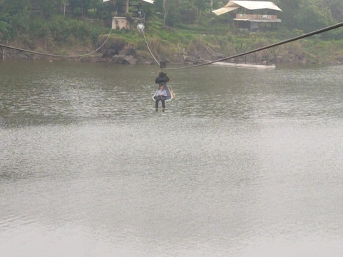 Enoss Travellers Tours-万隆必去景点