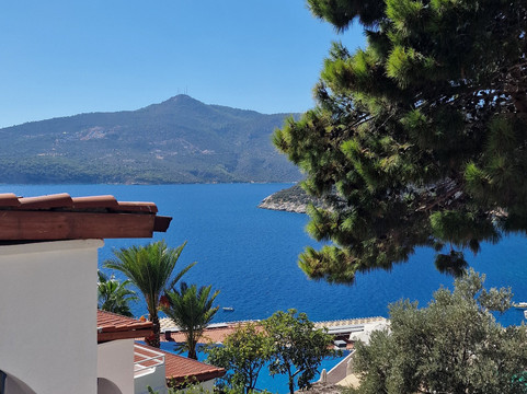 卡拉马赫酒店主图