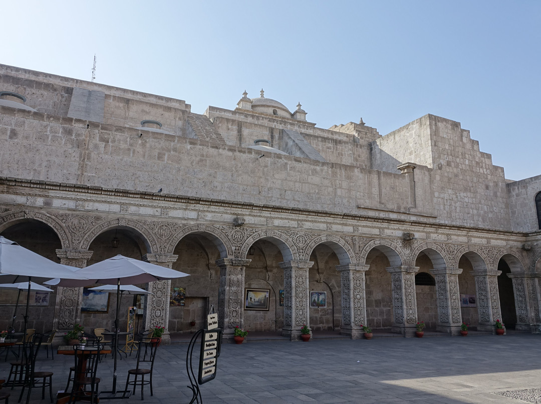 Iglesia de la Compania de Jesus-阿雷基帕必去景点