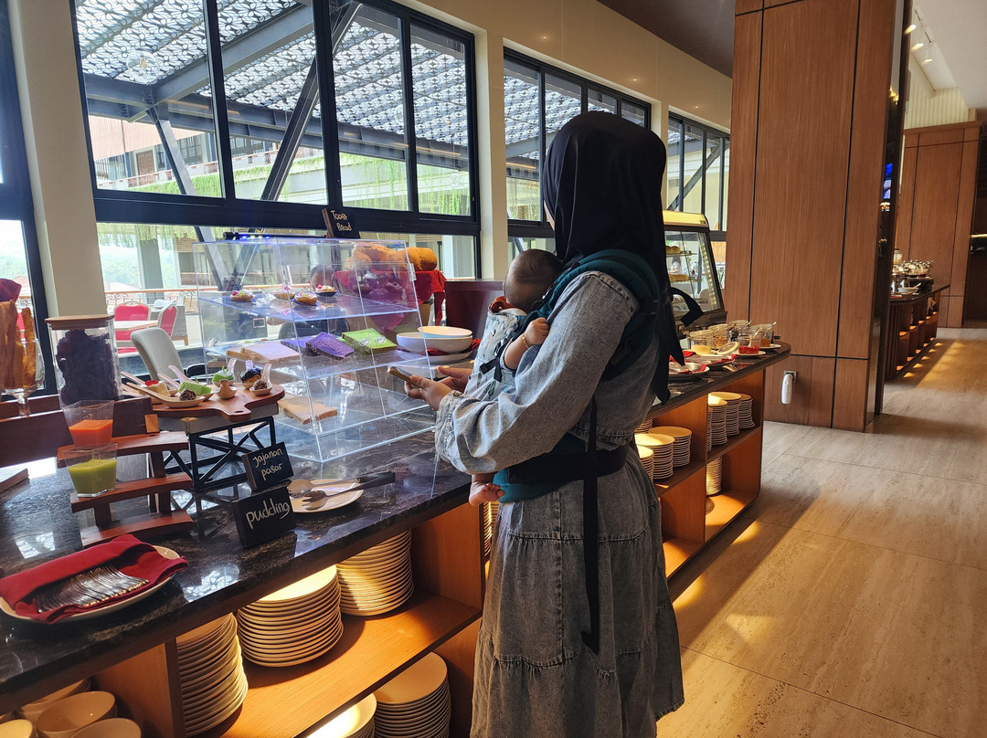 FOX Harris Hotel & Conventions Banjarnegara主图