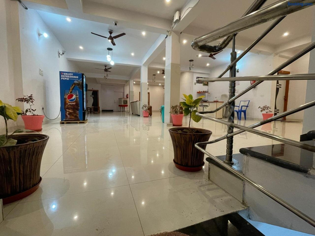 SPOT ON Hotel Kaushlendra Palace