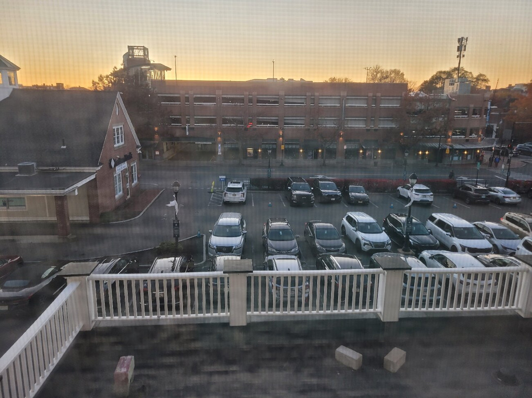 塞勒姆海滨酒店及套房主图