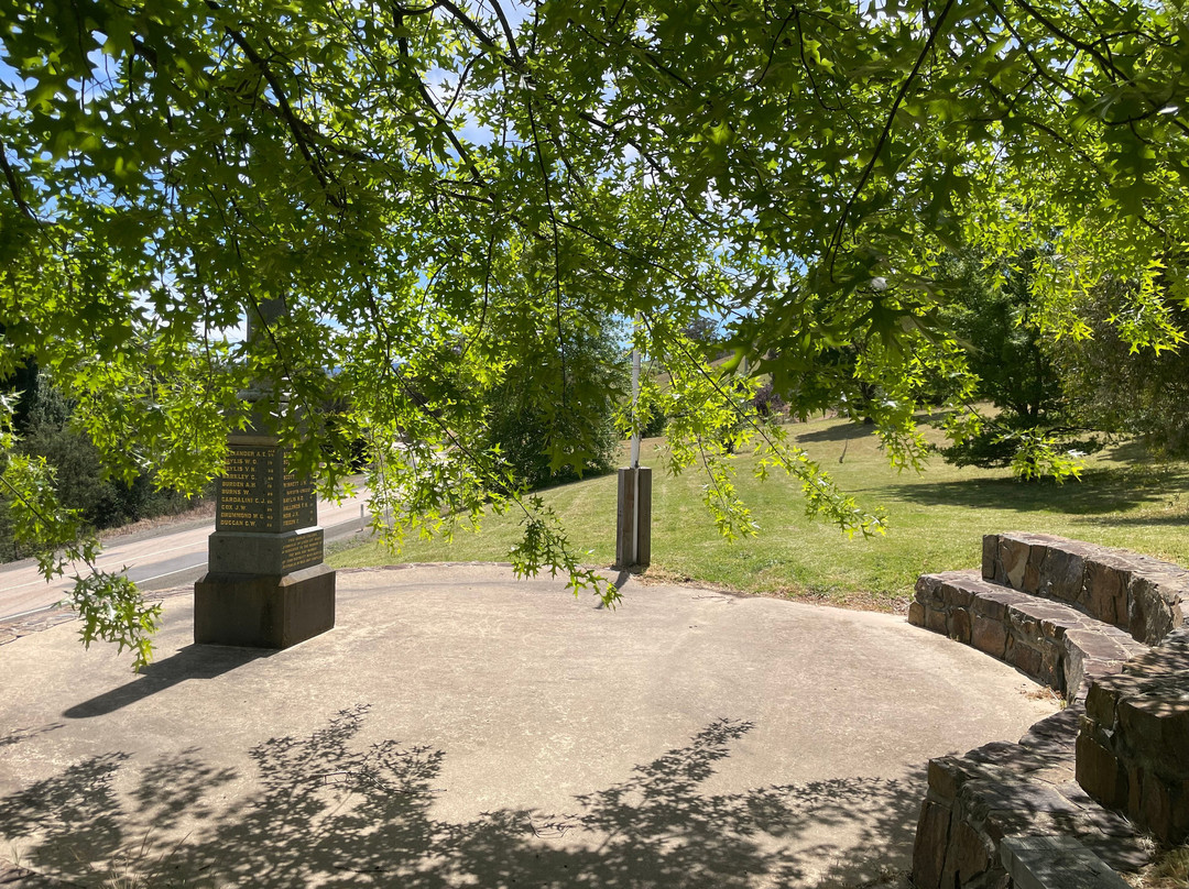 Ensay War Memorial-Ensay必去景点