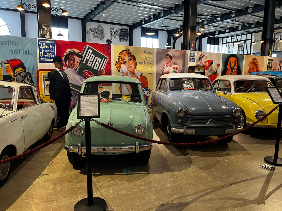 Zylinderhaus Nostalgie & Oldtimer Museum-贝恩卡斯特尔－屈斯必去景点