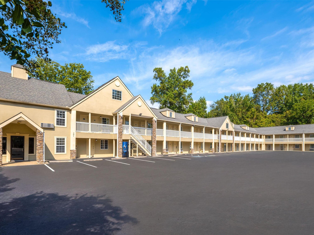 Ball Ground酒店住宿-Days Inn by Wyndham Canton