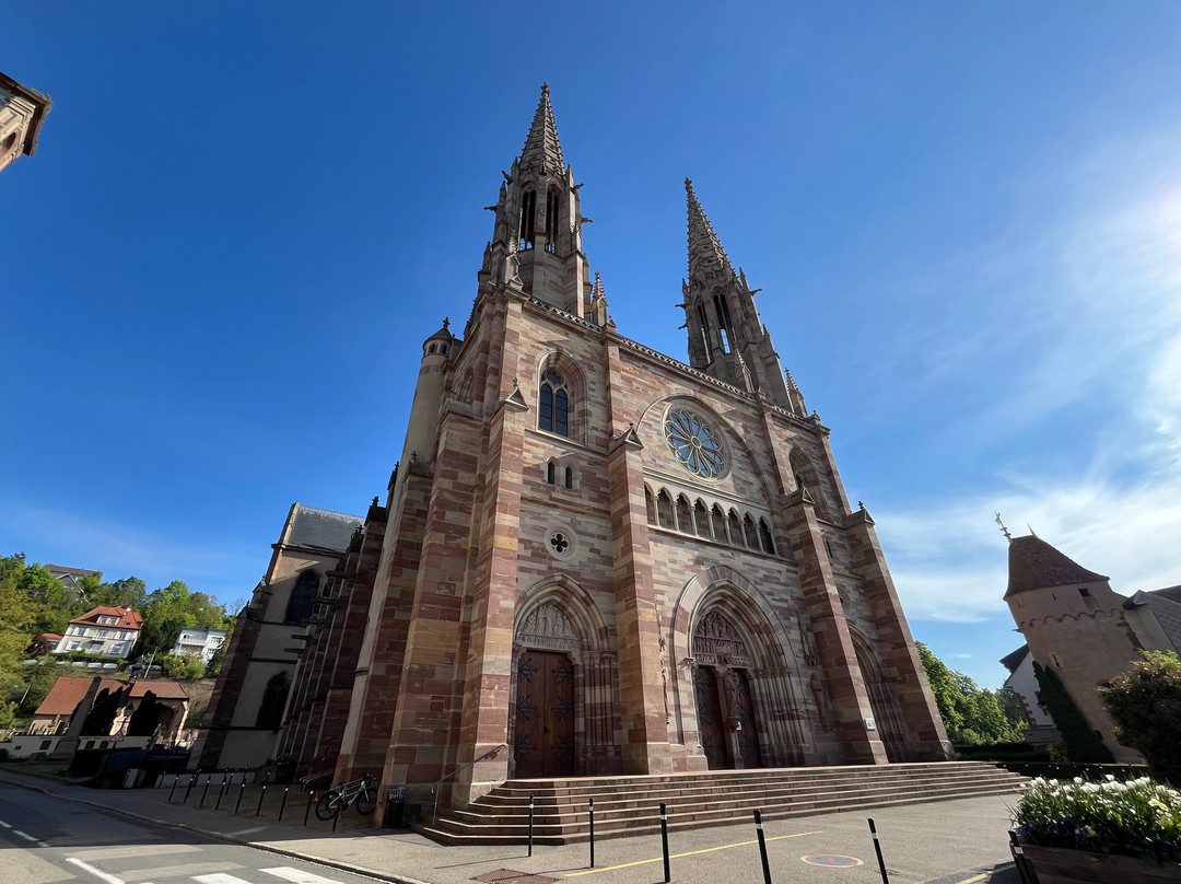 Église Saints Pierre et Paul-奥贝奈必去景点