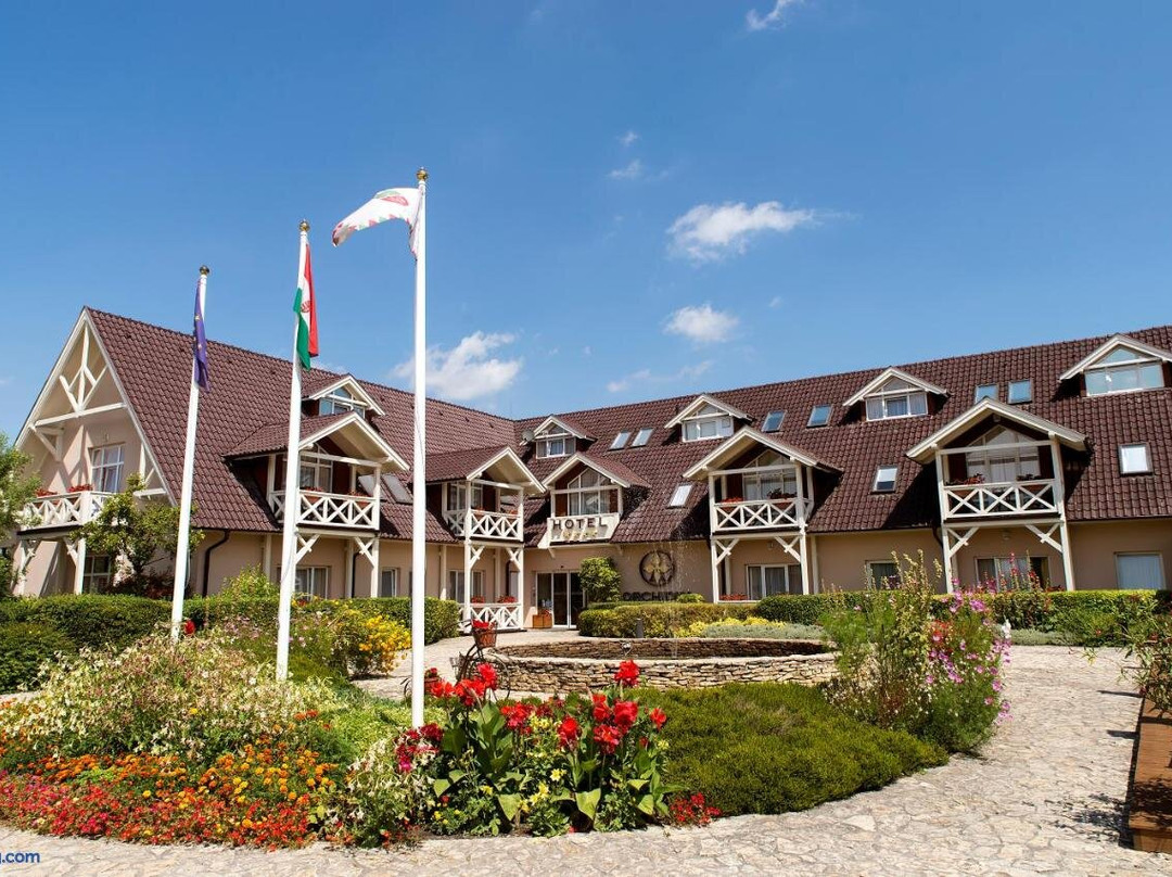 Lebeny酒店住宿-Hotel Orchidea Lipot