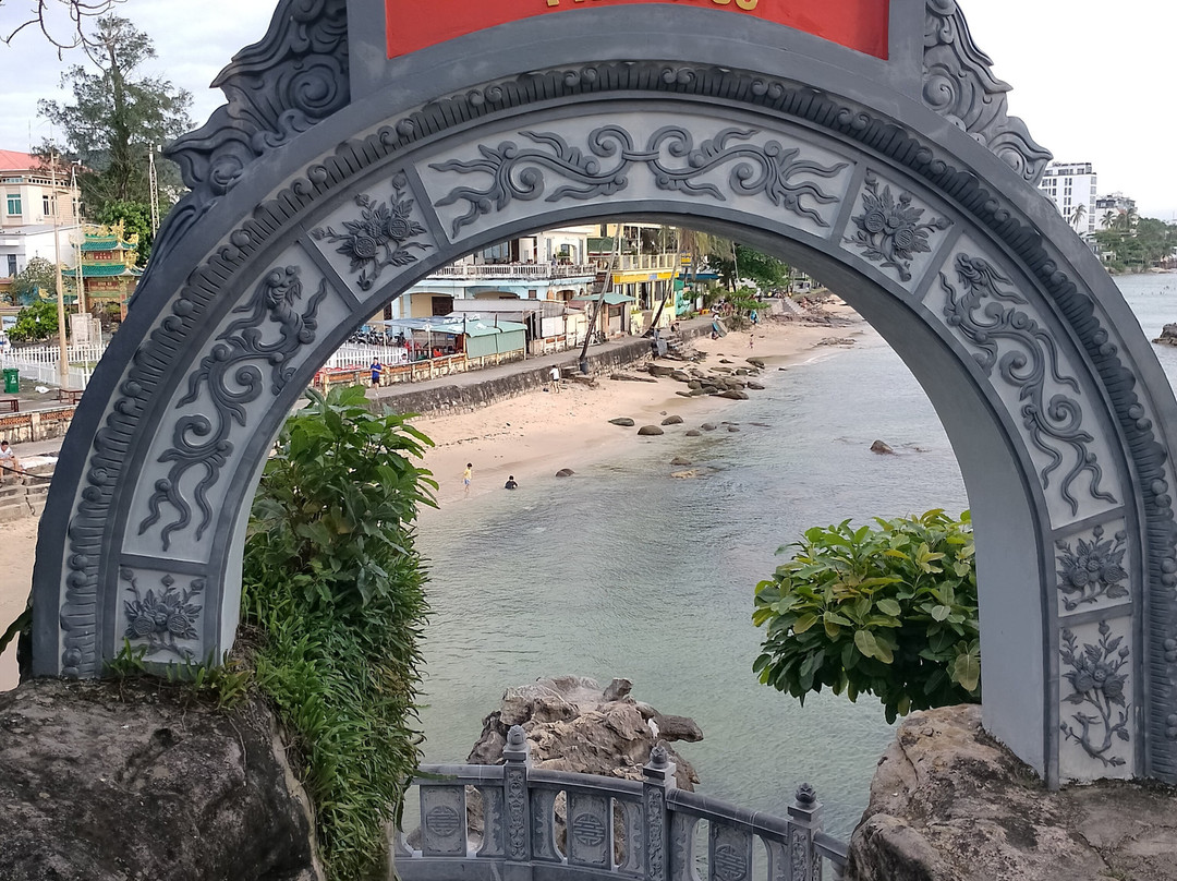 Dinh Cau Rock (cau Temple)-富国岛必去景点