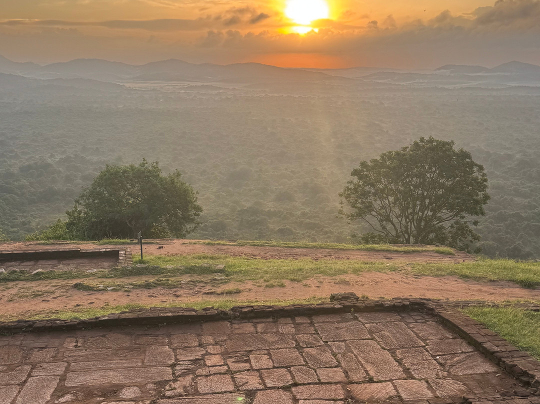 Amarina Holidays-阿努拉德普勒圣城必去景点