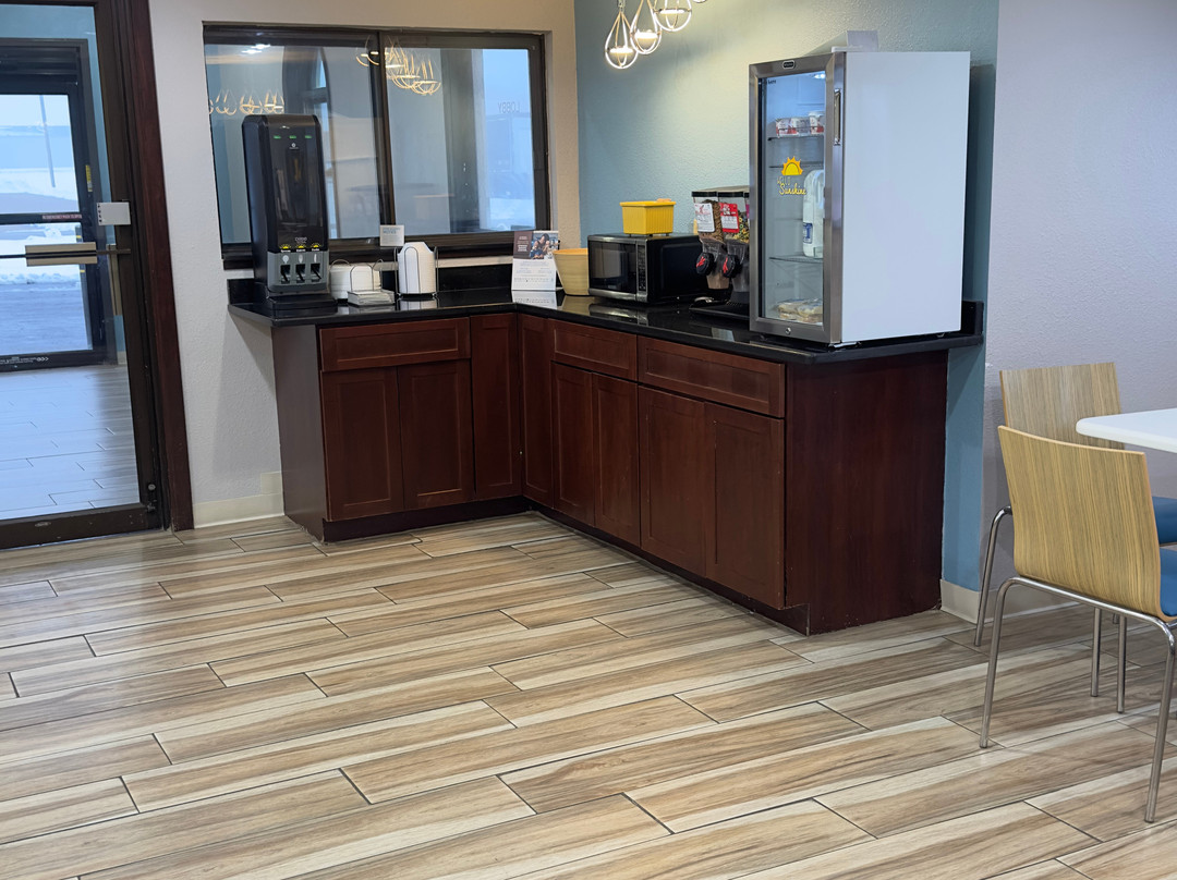 Days Inn by Wyndham Le Roy/Bloomington Southeast主图