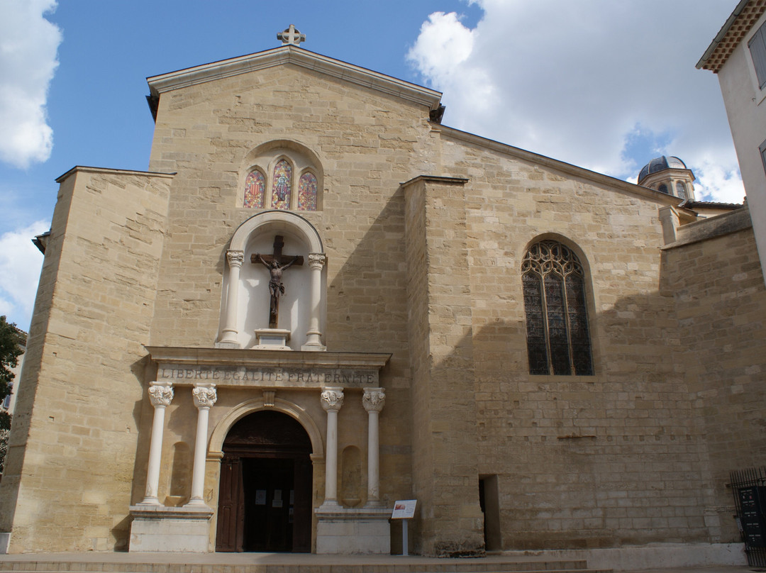 Eglise Saint Nicolas-Pertuis必去景点