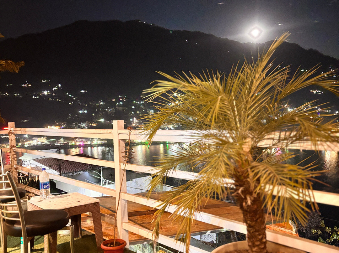 Crystal Lakeview Homestay主图