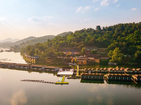 拉雅布里度假村主图