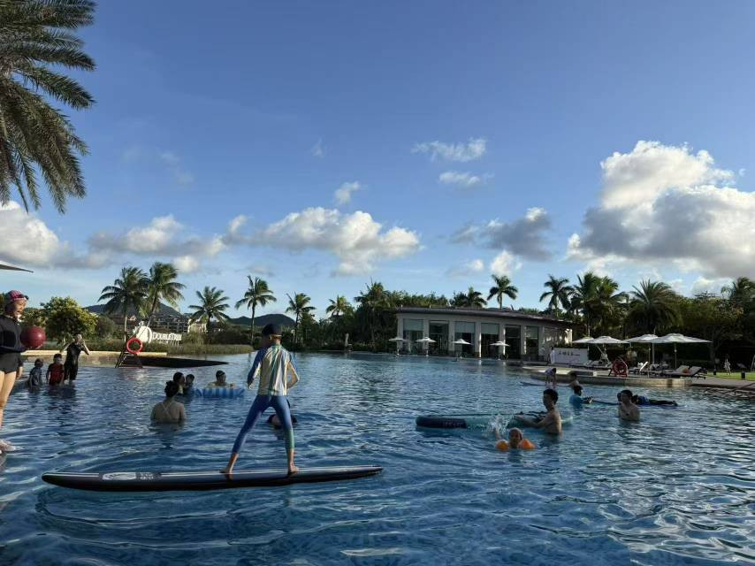 海南兴隆希尔顿逸林滨湖度假酒店主图