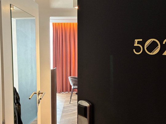 布鲁塞尔潘通酒店主图