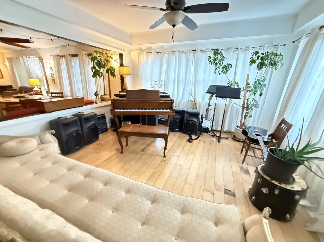 Arts Inn