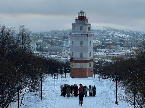 库尔斯克号核潜艇纪念碑-摩尔曼斯克必去景点