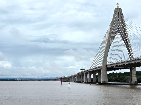 Sultan Haji Omar Ali Saifuddien Bridge-斯里巴加湾必去景点
