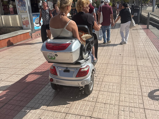 Playa de Los Cristianos-洛斯克里斯蒂亚诺斯必去景点