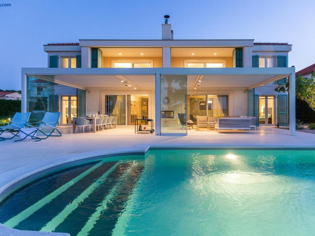 Due Villas Apartments - Beautiful Beach Apartments