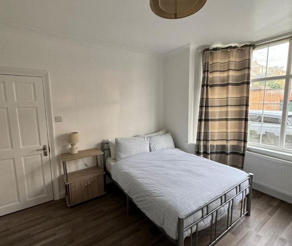 Oxborne Rooms UK - Gardner