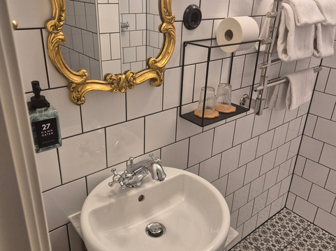 拉德曼贝斯特韦斯特必住酒店主图