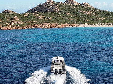 V-boat Charter Sardinia-Puntaldia必去景点