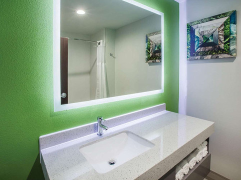 奥瓦索拉昆塔温德姆套房酒店主图