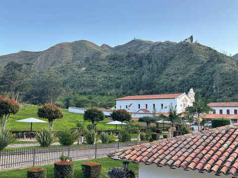 Monasterio La Candelaria-Raquira必去景点