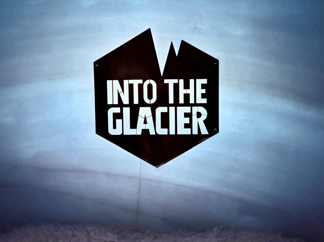 走入冰川之旅-雷克雅未克必去景点