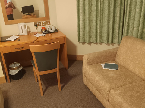 拉特兰酒店主图