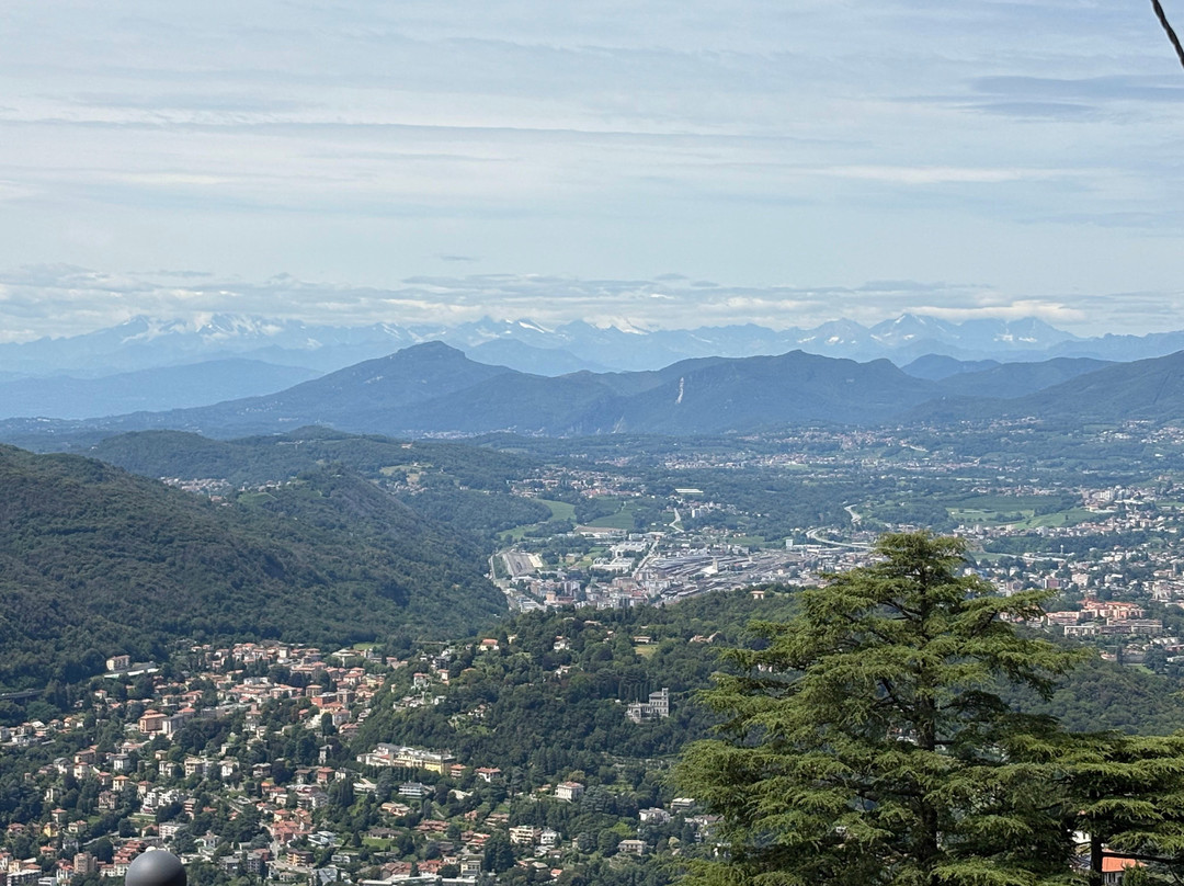 Punto Panoramico Di Via Pissarottino-布鲁纳泰必去景点
